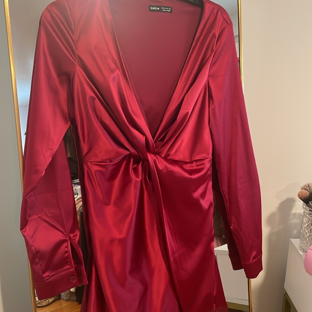 Dress - Picture 2 of 2